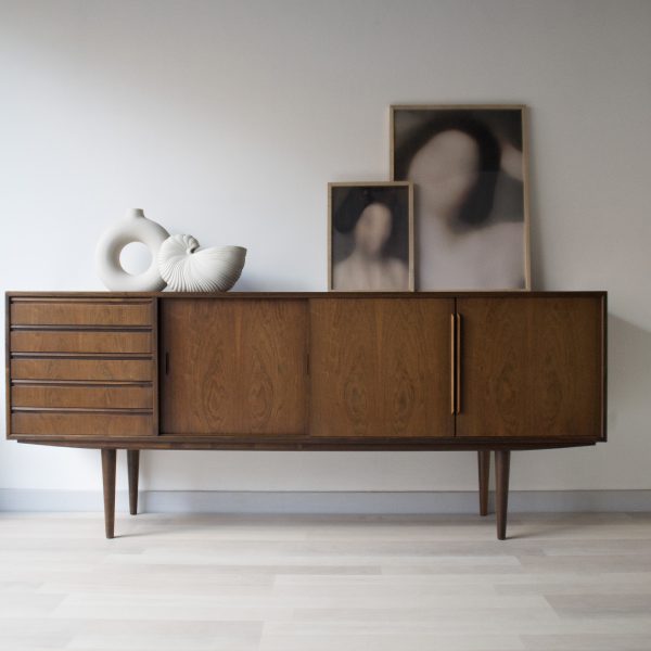 SCANDINAVISCH-DRESSOIR